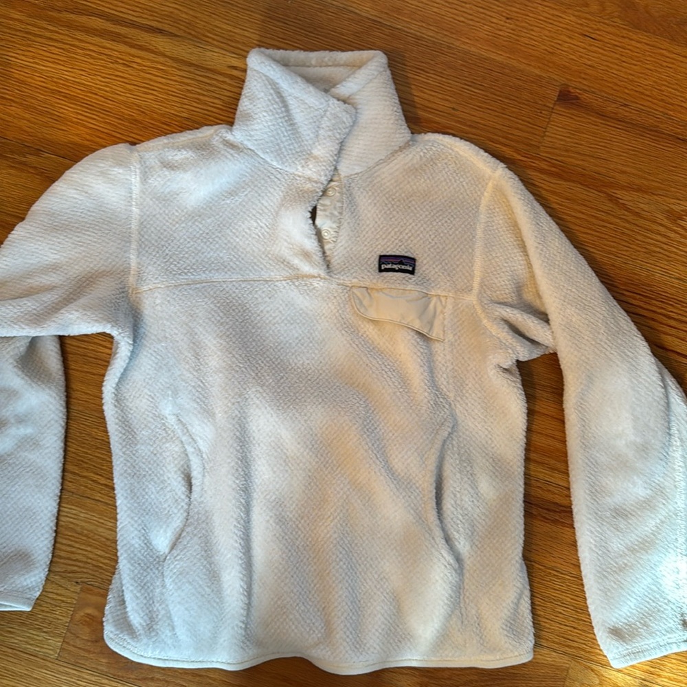 Patagonia 1/4 button down sweatshirt - size S